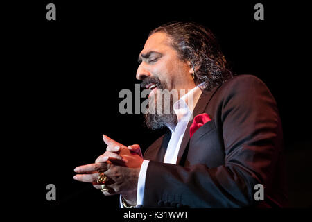 Chanteur de Flamenco Diego el Cigala en concert, Fuengirola. La province de Malaga Costa del Sol. Le sud de l'Andalousie, Espagne Europe Banque D'Images