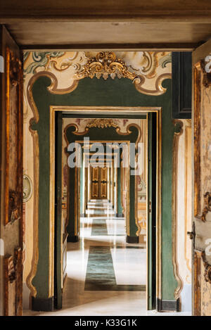 Intérieur du Palazzo Ducale, Centro Storico, Martina Franca, Puglia, Italie, Europe Banque D'Images