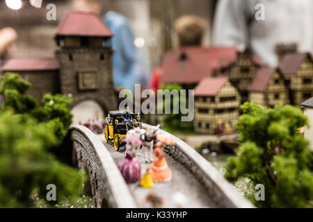 Une visite à l'intérieur du Miniatur Wunderland le plus grand chemin de fer modèle dans le monde Hambourg Allemagne Europe du Nord Banque D'Images