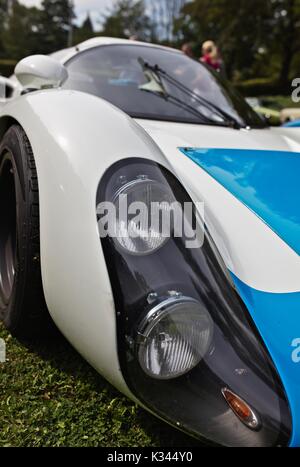 Coupé Porsche 910/8, Carrera 10, au salon de l'automobile historique Banque D'Images