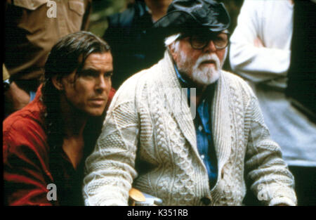 Grey Owl Pierce Brosnan, Richard Attenborough directeur Date : 1999 Banque D'Images