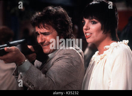 ARTHUR DUDLEY MOORE, Liza Minnelli Date : 1981 Banque D'Images