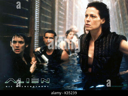 ALIEN RÉSURRECTION Winona Ryder, RAYMOND CRUZ, Sigourney Weaver Date : 1997 Banque D'Images