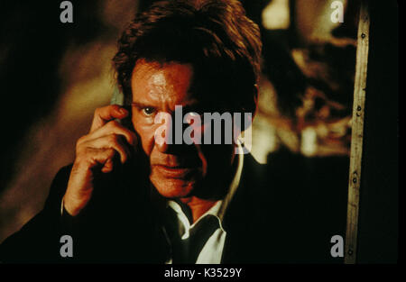 AIR FORCE ONE HARRISON FORD TÉLÉPHONE MOBILE AIR FORCE ONE HARRISON FORD date : 1997 Banque D'Images