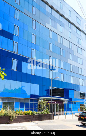 Le nouvel hôtel Premier Inn, sur le site de la maison vide Hamlyn, Archway, au nord de Londres, UK Banque D'Images