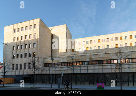 L'immeuble de la Deutsche Bank sur bloc moderne Französische Strasse. Berlin, Allemagne Banque D'Images