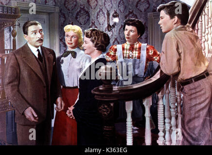 Par LA LUMIÈRE DE LA LUNE ARGENTÉE LEON AMES, Doris Day, ROSEMARY DECAMP, MARY WICKES, BILLY GRAY Date : 1953 Banque D'Images