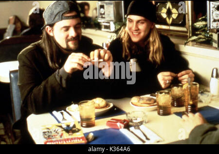 CHASING AMY KEVIN SMITH ET JASON MEWES Date : 1997 Banque D'Images