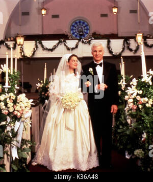 Le père de la mariée, KIMBERLEY WILLIAMS STEVE MARTIN MARIAGE MARCHE DANS L'ALLÉE Date : 1991 Banque D'Images
