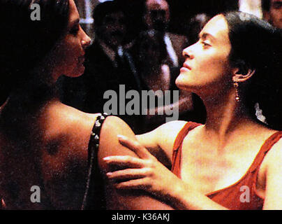 FRIDA ASHLEY JUDD comme Tina Modotti, Salma Hayek comme Frida Kahlo Date : 2002 Banque D'Images