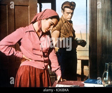 GIANT ELIZABETH TAYLOR, JAMES DEAN Date : 1956 Banque D'Images