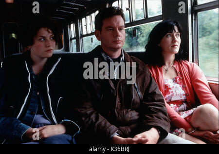 GREGORY'S TWO GIRLS [BR/GER/1999] CARLY McKINNON, JOHN GORDON SINCLAIR ET MARIA DOYLE KENNEDY Date : 1999 Banque D'Images