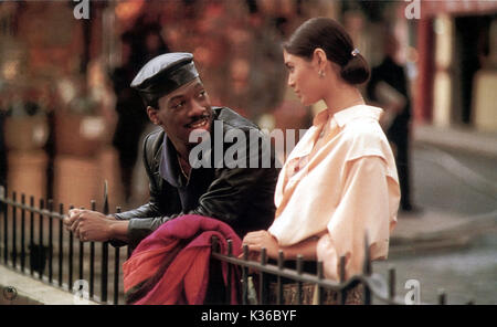 L'enfant d'or EDDIE MURPHY ET CHARLOTTE LEWIS A PARAMOUNT PHOTO Date : 1986 Banque D'Images