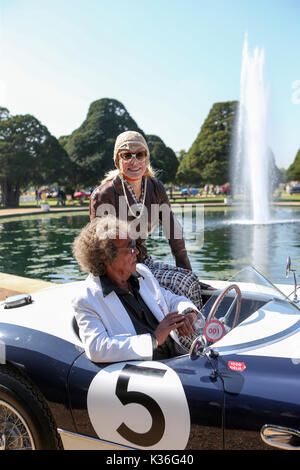 Londres, 1er septembre, 2017. Concours d'élégance jour propriétaires à Hampton Court Palace accueillir certaines des voitures les plus rares du monde. Assisté par d'honneur S.A.R. le Prince Michael de Kent. Credit : Expo photo/Alamy Live News Banque D'Images