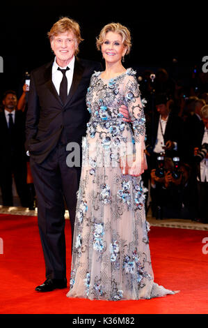 Robert Redford et Jane Fonda participant à la 'nos âmes dans la nuit' première mondiale au 74e Festival International du Film de Venise au Palazzo del Cinema sur Septembre 01, 2017 à Venise, Italie Banque D'Images