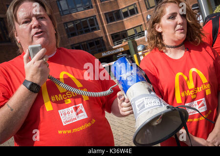 Londres, Royaume-Uni. 2 Septembre, 2017. 'McStrike protestent par McDonald's restauration rapide McDonald's les travailleurs hors de l'AC, East Finchley au Nord de Londres. Crédit : Guy Josse/Alamy Live News Banque D'Images