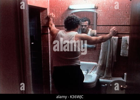 HENRY PORTRAIT D'UN TUEUR EN SÉRIE MICHAEL ROOKER Date : 1986 Banque D'Images