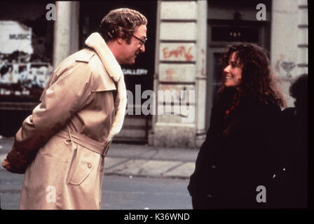 HANNAH ET SES SOEURS MICHAEL CAINE ET BARBARA HERSHEY Date : 1986 Banque D'Images