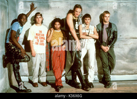 Les pirates LAURENCE MASON, Jesse Bradford, RENOLY SANTIAGO, Matthew Lillard, ANGELINA JOLIE, Jonny Lee Miller Date : 1995 Banque D'Images