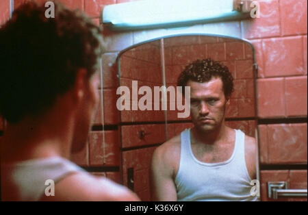 HENRY : PORTRAIT D'UN TUEUR EN SÉRIE MICHAEL ROOKER Date : 1986 Banque D'Images