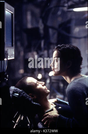 LA MATRICE WARNER BROS KEANU REEVES, CARRIE-ANNE MOSS LA MATRICE WARNER BROS KEANU REEVES, CARRIE-ANNE MOSS date : 1999 Banque D'Images
