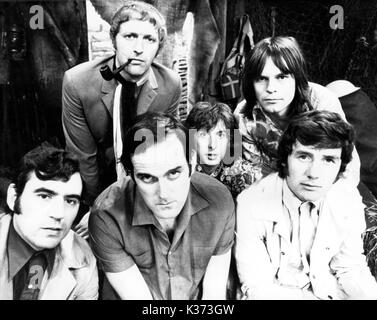 MONTY PYTHON Terry Jones, Graham Chapman, John Cleese, Eric Idle, Michael Palin et Terry Gilliam Banque D'Images