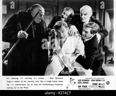 L'HOMME EN COSTUME BLANC L'L-R, ERNEST THESIGER, HOWARD MARION CRAWFORD, Alec Guinness, DESMOND ROBERTS, Michael Gough Banque D'Images