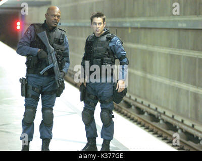 COPYRIGHT : COLUMBIA TRISTAR SAMUEL L. JACKSON, COLIN FARRELL S.W.A.T. COPYRIGHT : COLUMBIA TRISTAR SAMUEL L. JACKSON, COLIN FARRELL date : 2003 Banque D'Images