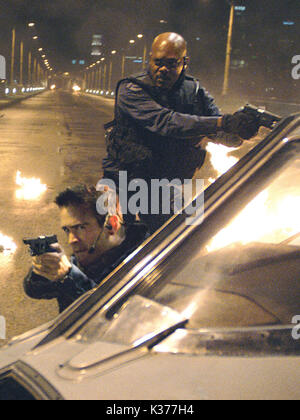 COPYRIGHT : COLUMBIA TRISTAR L-R, COLIN FARRELL, SAMUEL L. JACKSON S.W.A.T. COPYRIGHT : COLUMBIA TRISTAR L-R, COLIN FARRELL, SAMUEL L. JACKSON date : 2003 Banque D'Images