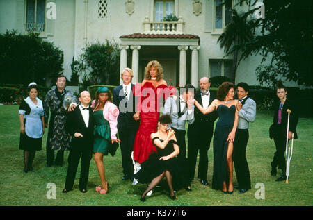 Scènes de la lutte de classe À BEVERLY HILLS REBECCA SCHAEFFER, assis , Date : AVANT 1989 Banque D'Images