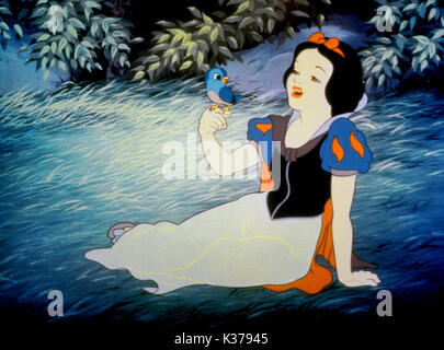 Blanche Neige et les Sept Nains VOUS DEVEZ CREDIT WALT DISNEY CO Date : 1937 Banque D'Images