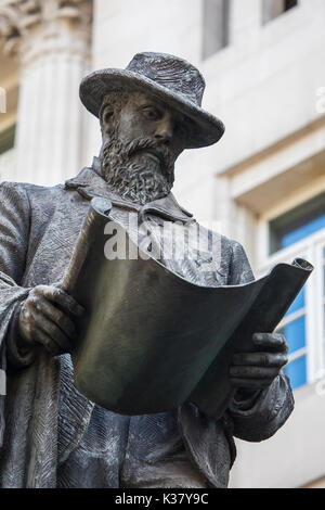 LONDRES, Royaume-Uni - 25 AOÛT 2017 : Statue de l'ingénieur civil James Henry Greathead, au Royal Exchange de Londres, le 25 août 2017. Banque D'Images