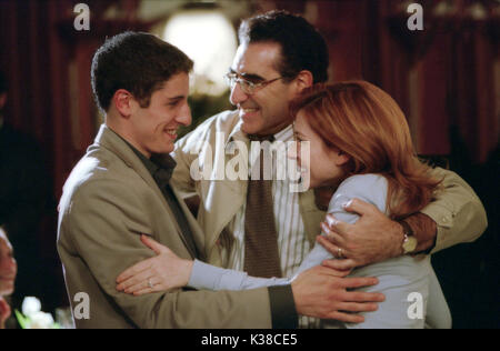 Mariage américain Jason Biggs, Eugene LEVY et Alyson Hannigan UN FILM UNIVERSEL DE LA RONALD GRANT Date d'archivage : 2003 Banque D'Images