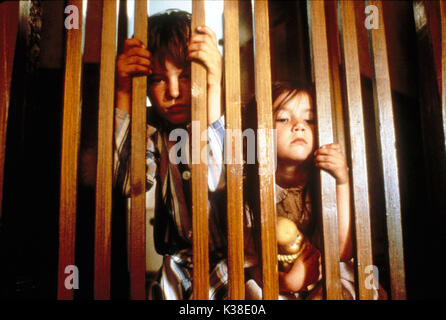 HOPE AND GLORY SEBASTIAN EDWARDS, GERLADINE RIZ MUIR Date : 1987 Banque D'Images