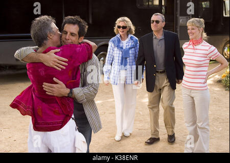 Rencontrez le FOCKERS Dustin Hoffman, Ben Stiller, BLTYHE DANNER, Robert De Niro et TERI POLO Date : 2004 Banque D'Images