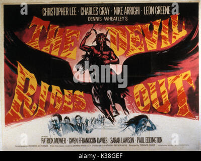 THE DEVIL RIDES OUT POSTER Date : 1968 Banque D'Images