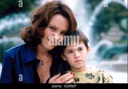 Le sixième sens, Toni Collette, Haley Joel Osment Date : 1999 Banque D'Images