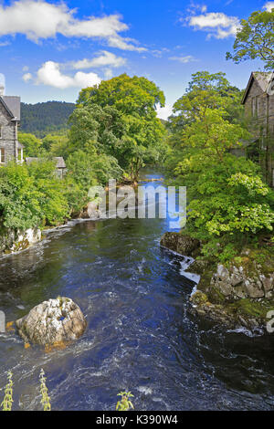 Afon Llugwy, Betws-Y-coed, Parc National de Snowdonia, Conwy, Nord du Pays de Galles, Royaume-Uni. Banque D'Images