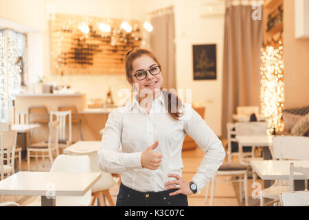 Restaurant manager réussie, propriétaire de petite entreprise au travail Banque D'Images