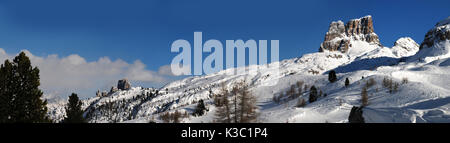 Monte averau en hiver, la plus haute montagne de l'nuvolau groupe dans les dolomites, situé dans la province de Belluno, Veneto, Italie du nord Banque D'Images