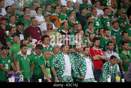 Les fans de la République d'Irlande dans les stands montrent leur soutien lors du match du groupe D de qualification de la coupe du monde de la FIFA 2018 au stade Boris Paichadze, à Tbilissi.APPUYEZ SUR ASSOCIATION photo.Date de la photo: Samedi 2 septembre 2017.Voir PA Story football Georgia.Le crédit photo devrait se lire: Steven Paston/PA Wire.RESTRICTIONS : utilisation éditoriale uniquement, aucune utilisation commerciale sans autorisation préalable Banque D'Images