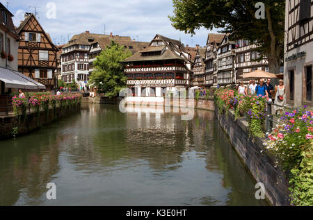 Strasbourg, La Petite France, l'ancien quart des tanneurs, Miller et les pêcheurs, maisons à colombages du 16ème et 17ème siècle, Banque D'Images