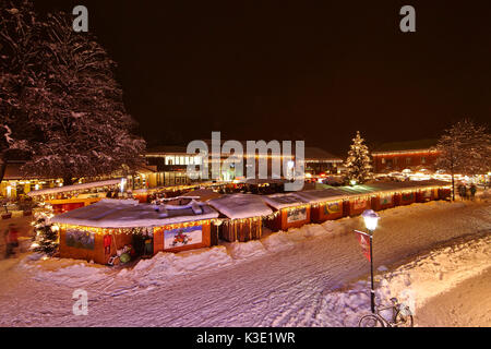 Foire de Noël Garmisch-Partenkirchen par nuit, Banque D'Images