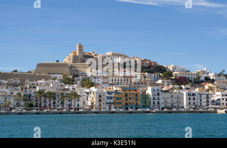 Eivissa, Ibiza, capitale de l'avis à la vieille ville de Dalt Vila, la cathédrale Santa Maria de las Nieves Banque D'Images