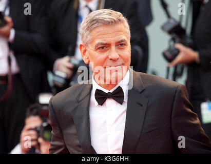 Venise, Italie. 09Th Sep 2017. George Clooney et à la première du film Suburbicon à la 74e Festival du Film de Venise, la Sala Grande le samedi 2 septembre 2017, le Lido de Venise, Italie. Credit : Doreen Kennedy/Alamy Live News Banque D'Images