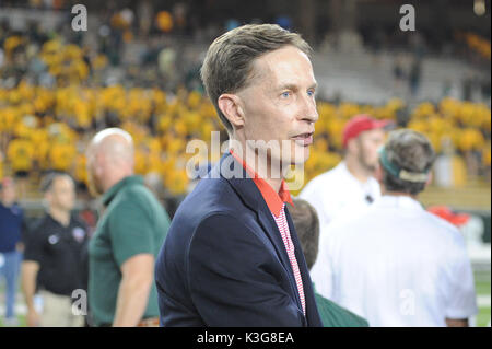 Waco, Texas, USA. 2Nd Sep 2017. Les flammes de la liberté annonce Ian McCaw après le match entre l'Ours et le Liberty Baylor flammes à McLane Stadium à Waco, Texas. Matthew Lynch/CSM/Alamy Live News Banque D'Images