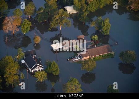 Les eaux de crue suite à l'ouragan Harvey couvrir homes 1 septembre 2017 à Beaumont, Texas. Banque D'Images