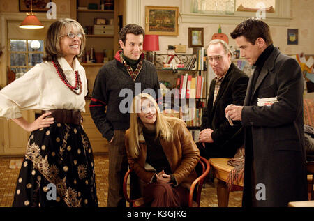 THE FAMILY STONE Diane Keaton, TY GIORDANO, Claire Danes, CRAIG T NELSON, Dermot Mulroney Date : 2005 Banque D'Images