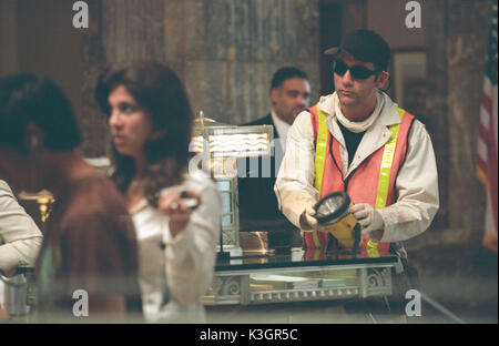 À l'intérieur de l'homme CLIVE OWEN Date : 2006 Banque D'Images