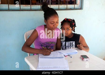 La péninsule de Samana, République dominicaine, cuillère à soupe de limon, d'affectations à l'école de l'enfant Banque D'Images